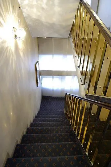 Hotel Accursio Milan 3*,