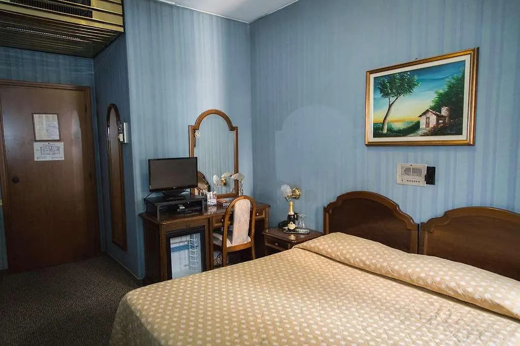 ***  Hotel Accursio Mediolan Włochy
