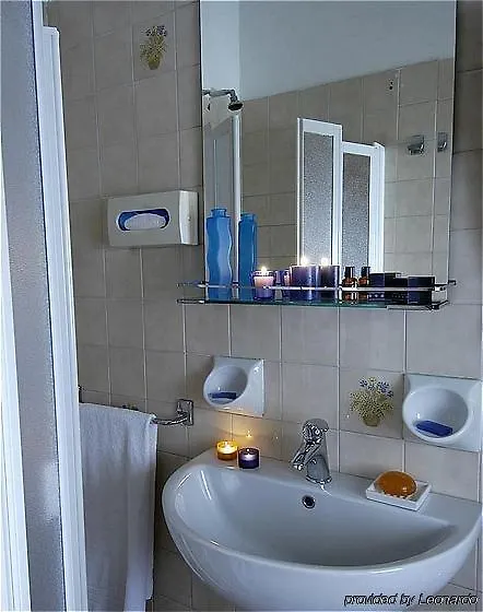 Hotel Accursio Milan 3*,